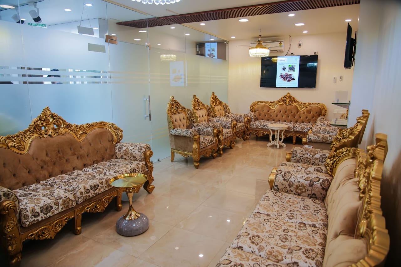 4 BHK commercial property for rent in GK 2